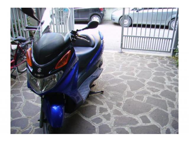 Burgman 150 colore blu