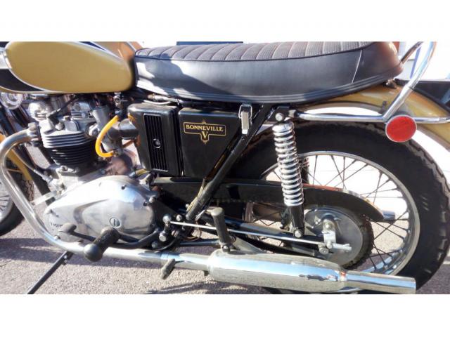 Triumph T120RV Bonneville