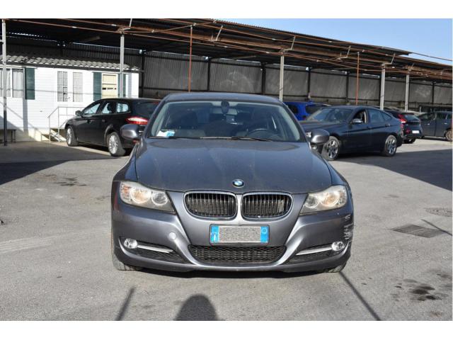 BMW  320d