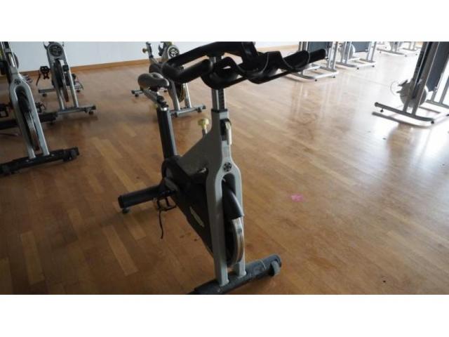 SPINNING Technogym, modello Livestrong indoor cycling